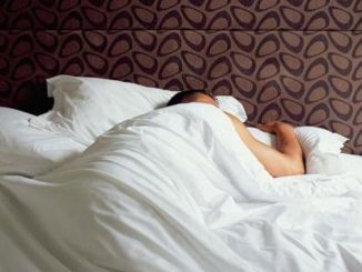 Persona che dorme-copertina