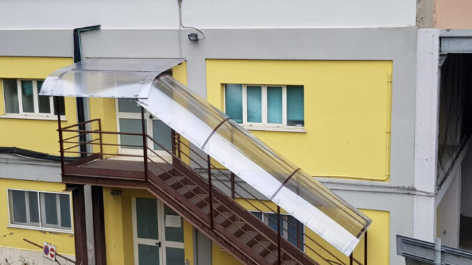 Tettoia-accesso-SIT-cop