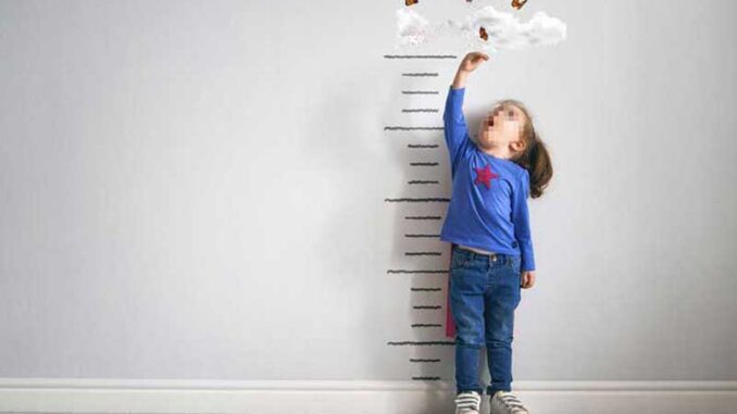 kid-6793418_1280-cop