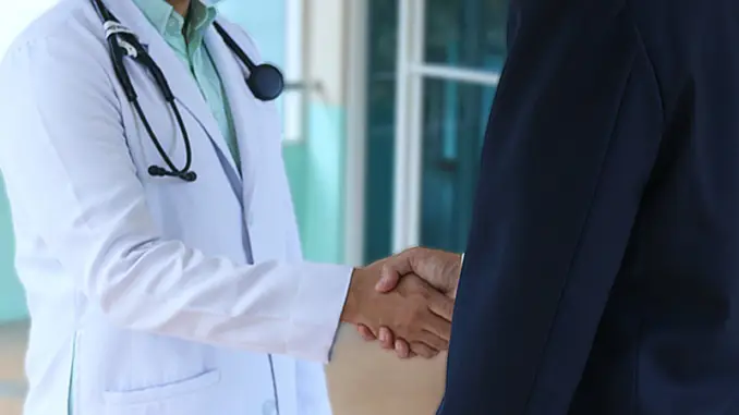 doctor-5835367_1280-cop