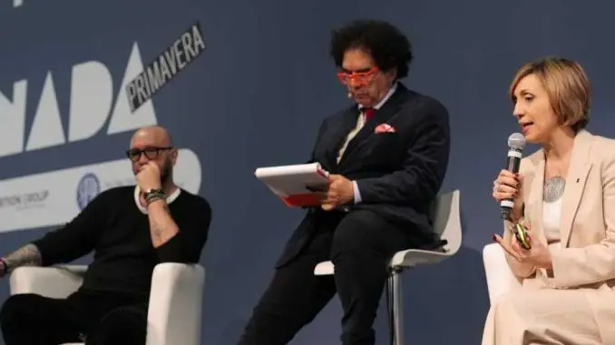 Presentazione-Usa-la-testa-Rimini-cop